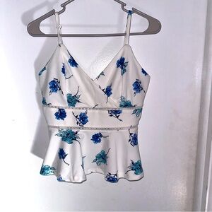 NWT Trixxi V-Neck Crop Cami Top Size M White Blue Floral Ruffle Hem Tank Top